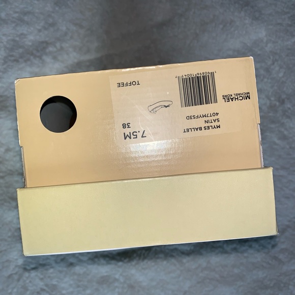 MK Ballet Style Flats - Picture 4 of 4